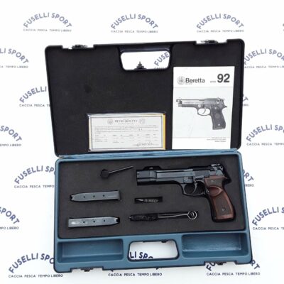 Pistola semiautomatica Beretta modello 98F target Calibro 9×21 corredata da valigetta, 3 caricatori e accessori, ottime condizioni €700
