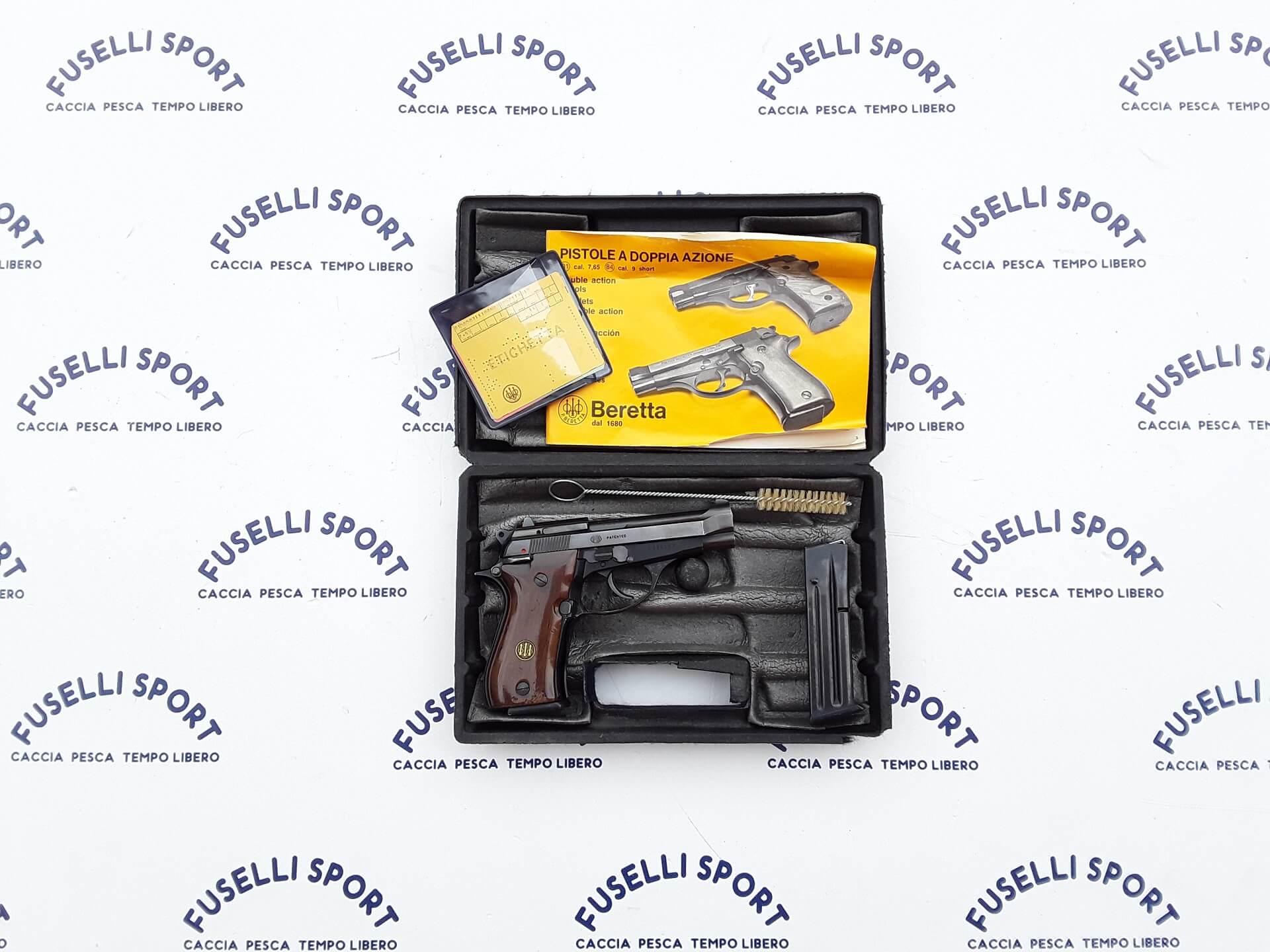 Pistola semiautomatica Beretta modello 81B calibro 7,65 completa di valigetta con 2 caricatori buone condizioni €200